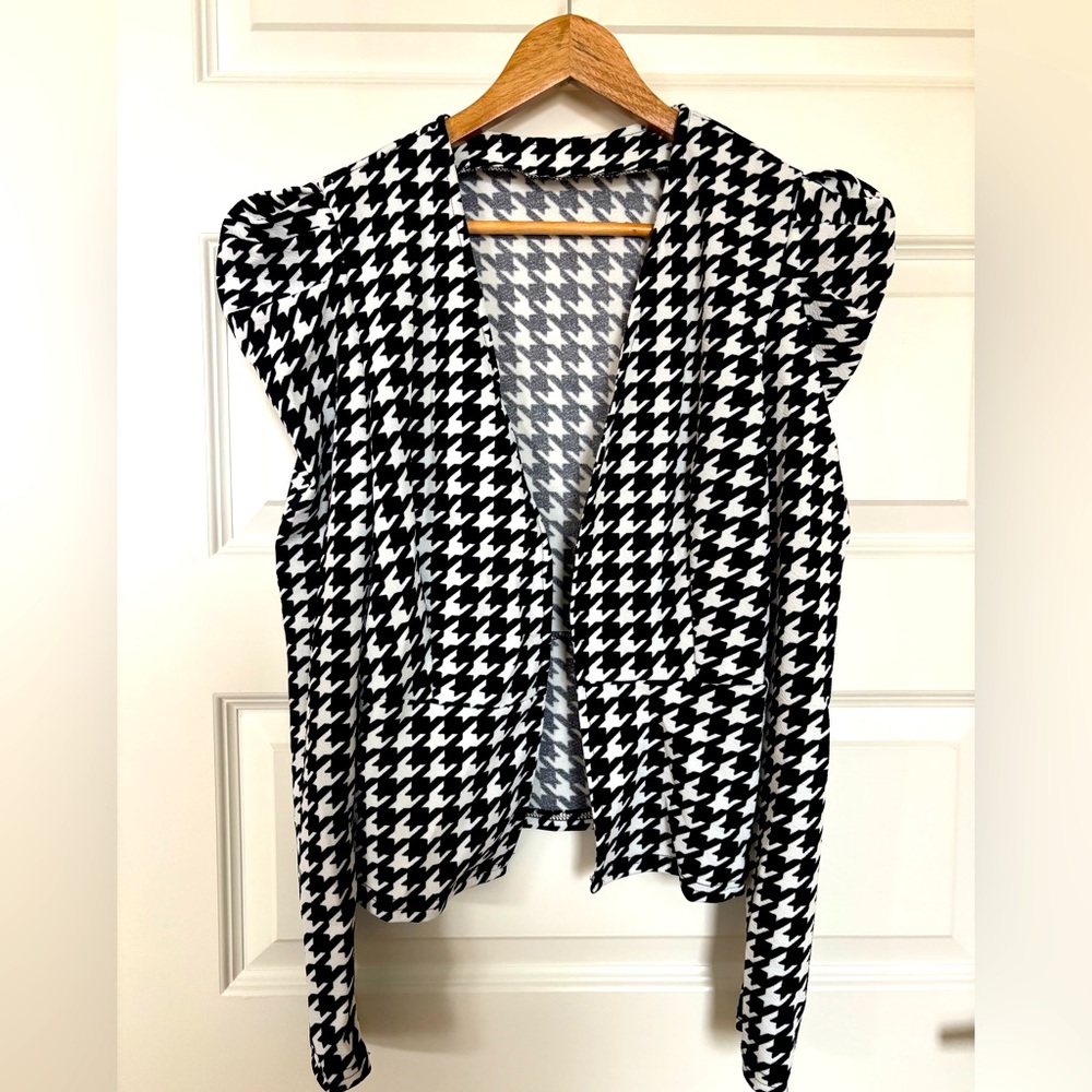 Women’s puff sleeve houndstooth blazer